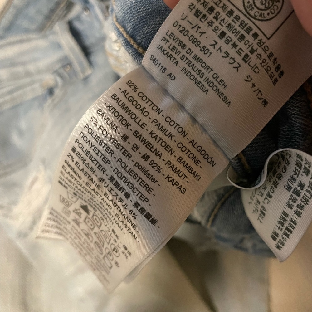 Levi’s high rise skinny jeans light wash distressed - Picture 4 of 4